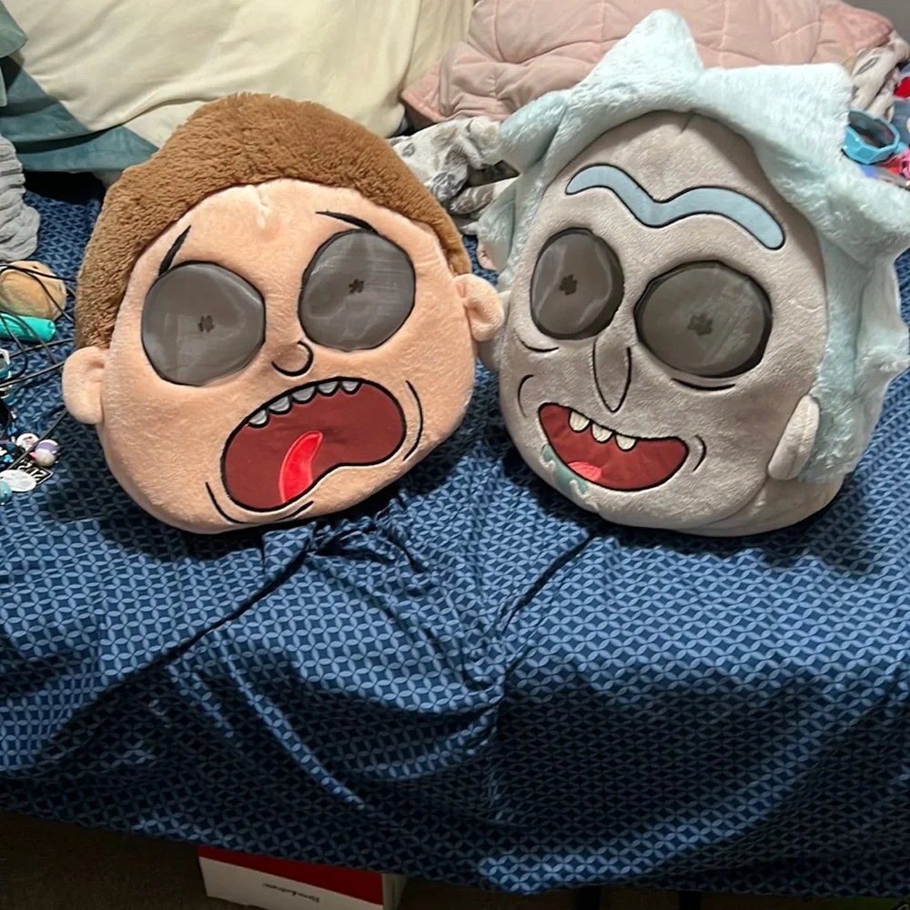 Funny Rick and Morty wearable heads with lab coat.